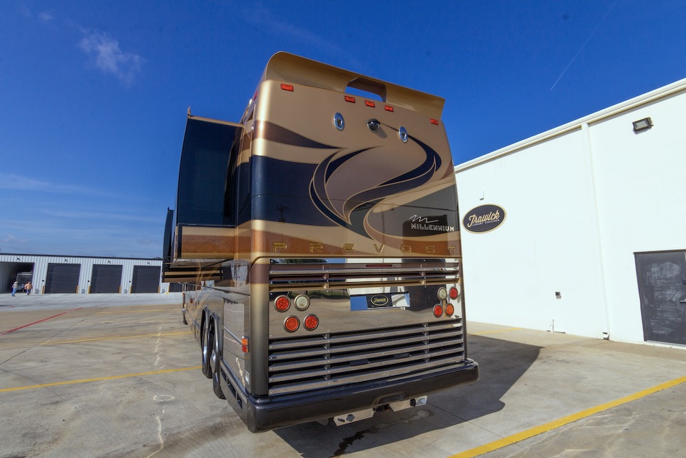 2010 Prevost Millennium H3-45 For Sale