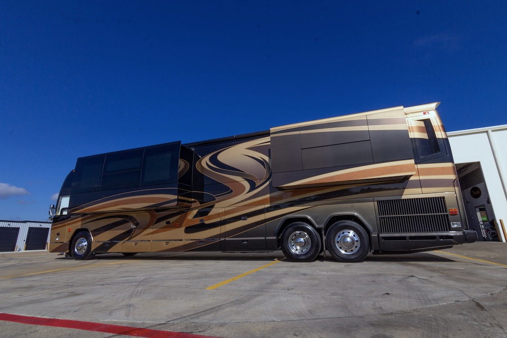 2010 Prevost Millennium H3-45 For Sale