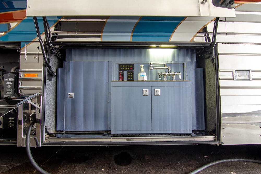 2010 Prevost Parliament XLII For Sale