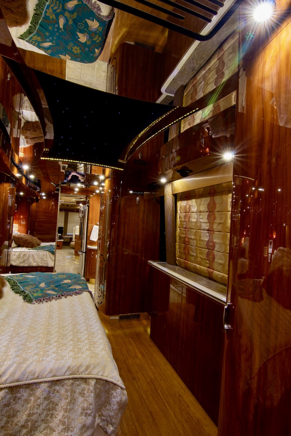 2010 Prevost Parliament XLII For Sale