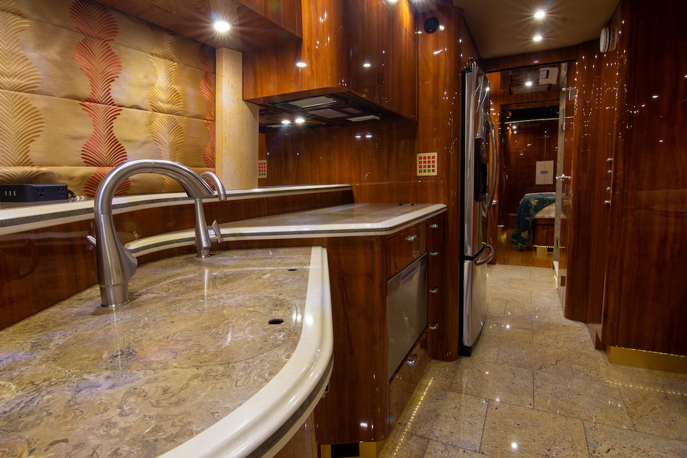 2010 Prevost Parliament XLII For Sale