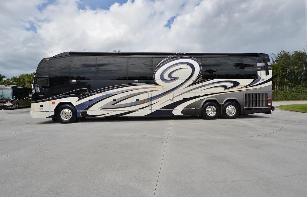 2011 Prevost Liberty H3-45 For Sale