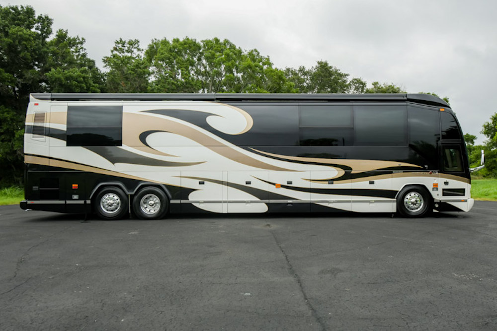 2011 Prevost Outlaw H3-45 For Sale
