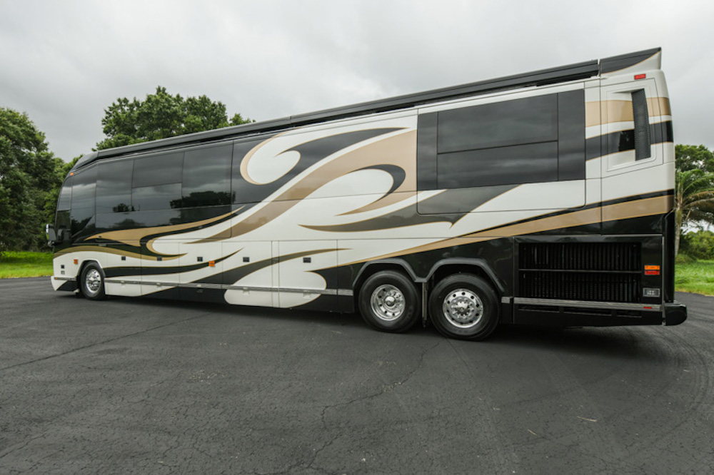 2011 Prevost Outlaw H3-45 For Sale