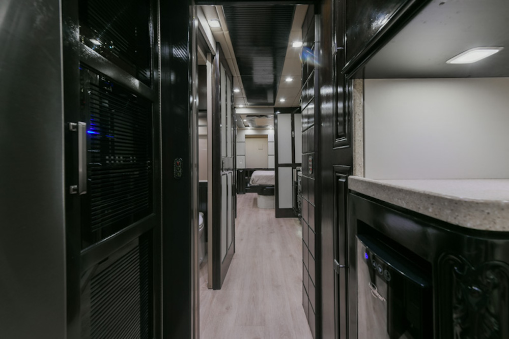 2011 Prevost Outlaw H3-45 For Sale