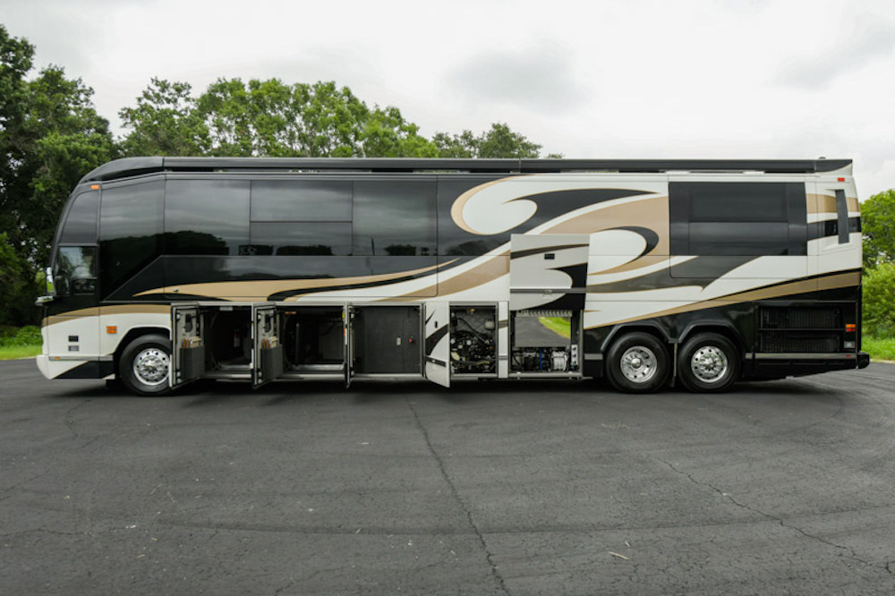 2011 Prevost Outlaw H3-45 For Sale