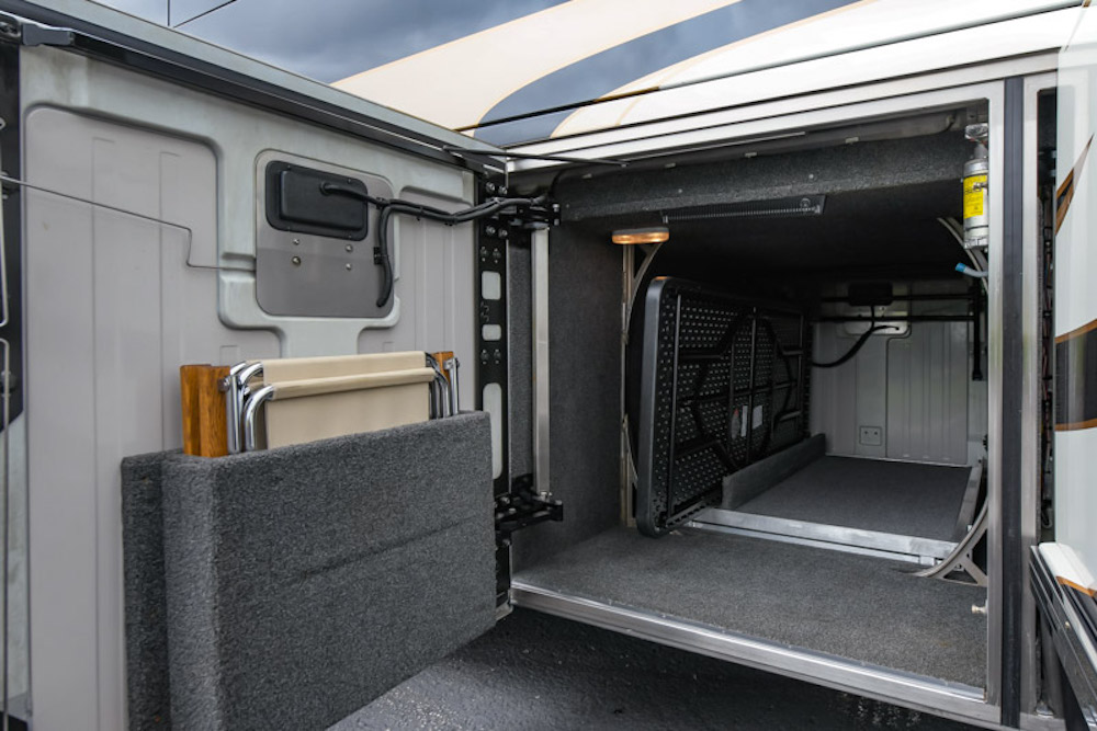 2011 Prevost Outlaw H3-45 For Sale