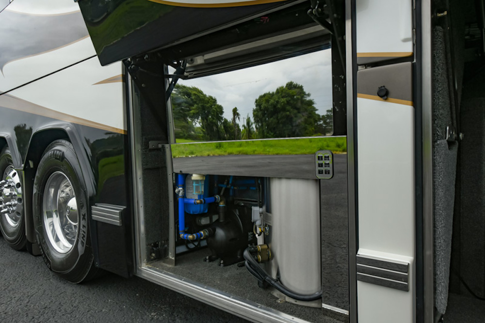 2011 Prevost Outlaw H3-45 For Sale
