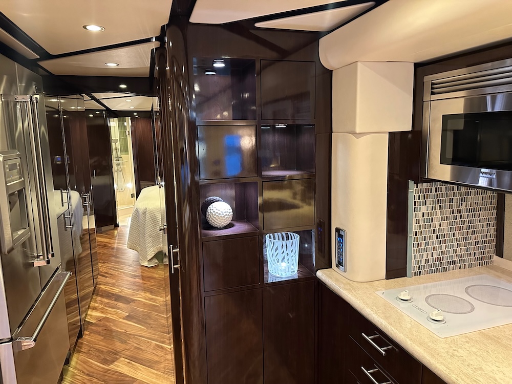 2012 Prevost Featherlite H3-45 For Sale