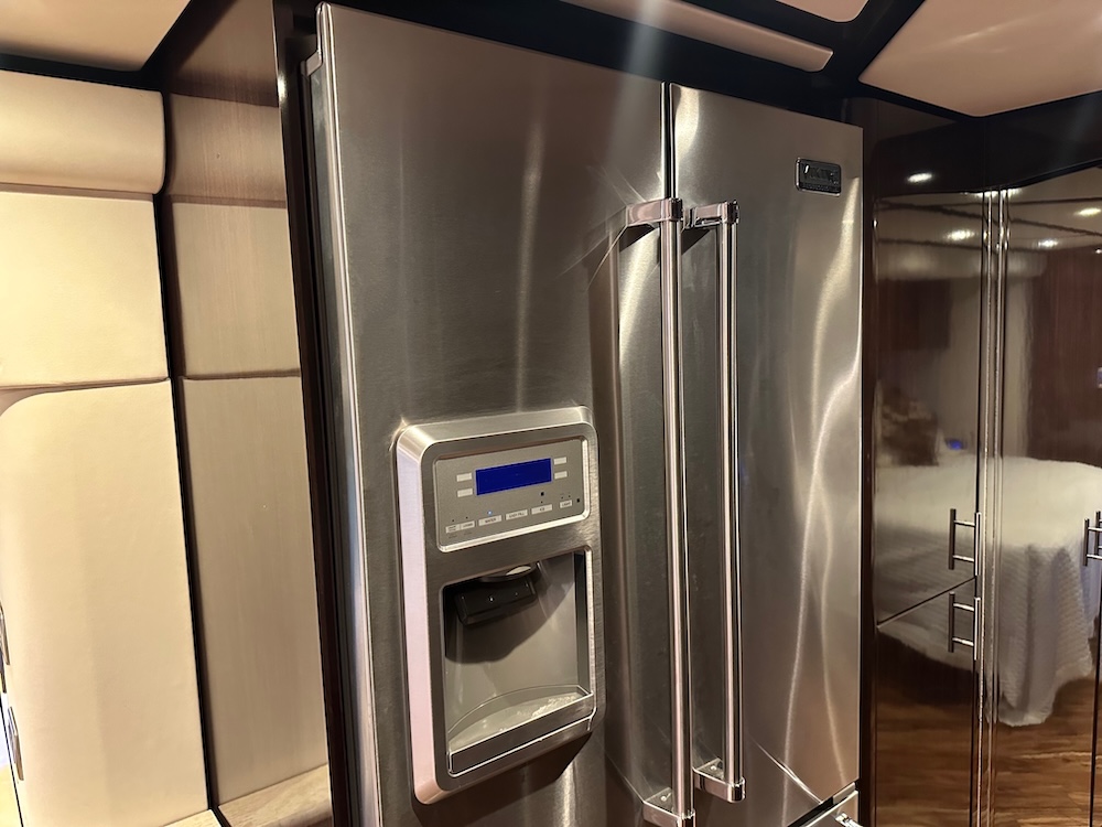 2012 Prevost Featherlite H3-45 For Sale
