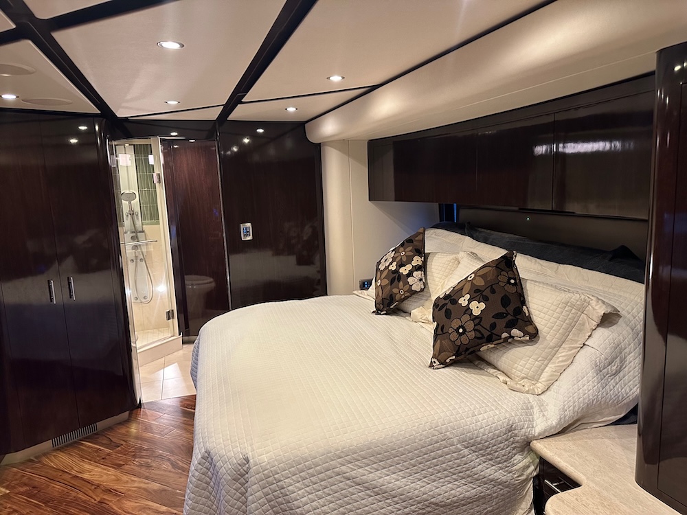 2012 Prevost Featherlite H3-45 For Sale