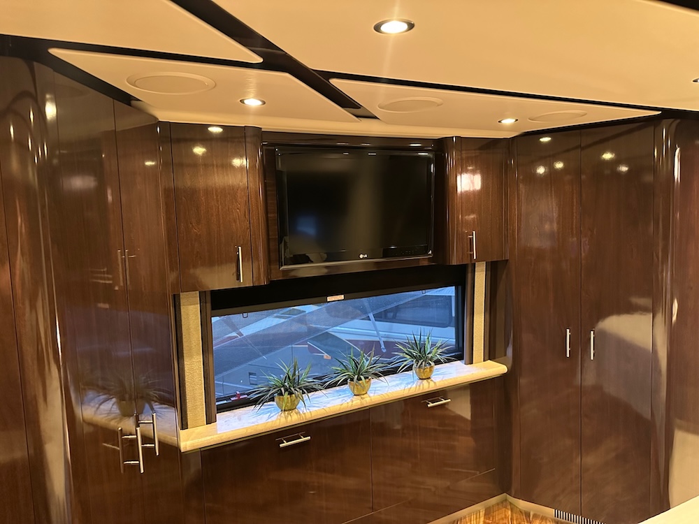 2012 Prevost Featherlite H3-45 For Sale