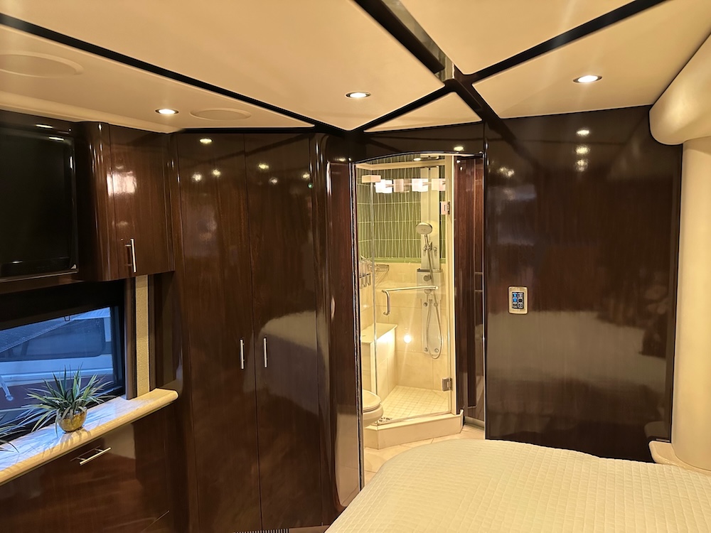 2012 Prevost Featherlite H3-45 For Sale