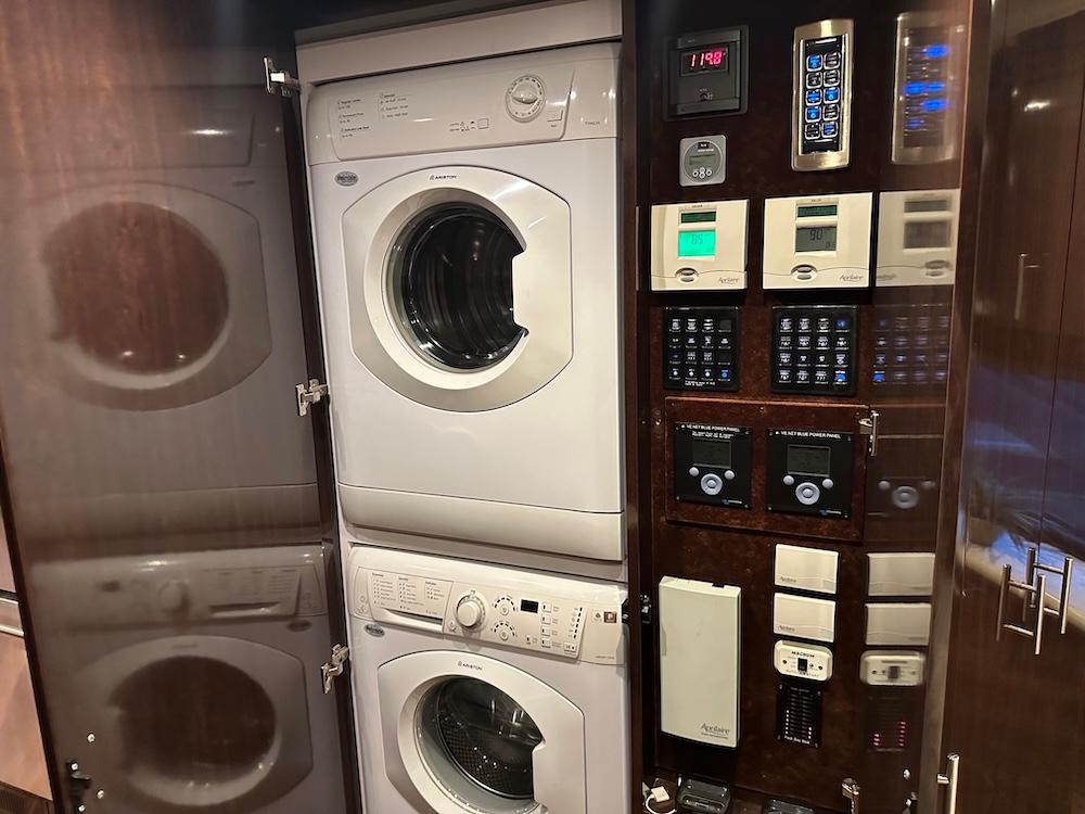 2012 Prevost Featherlite H3-45 For Sale