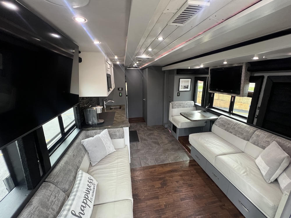 2012 Prevost  Star XLII For Sale