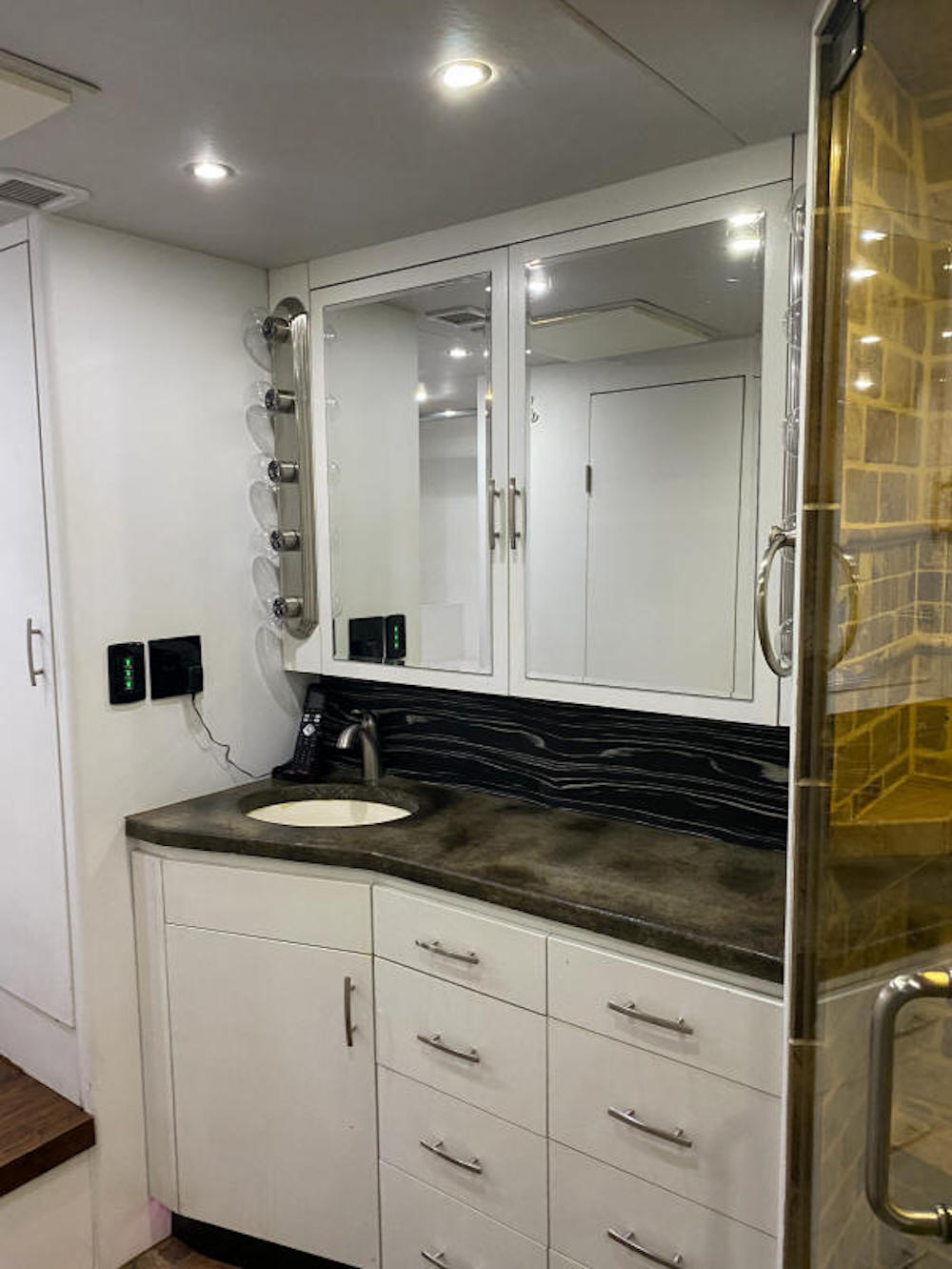 2012 Prevost Star XLII For Sale