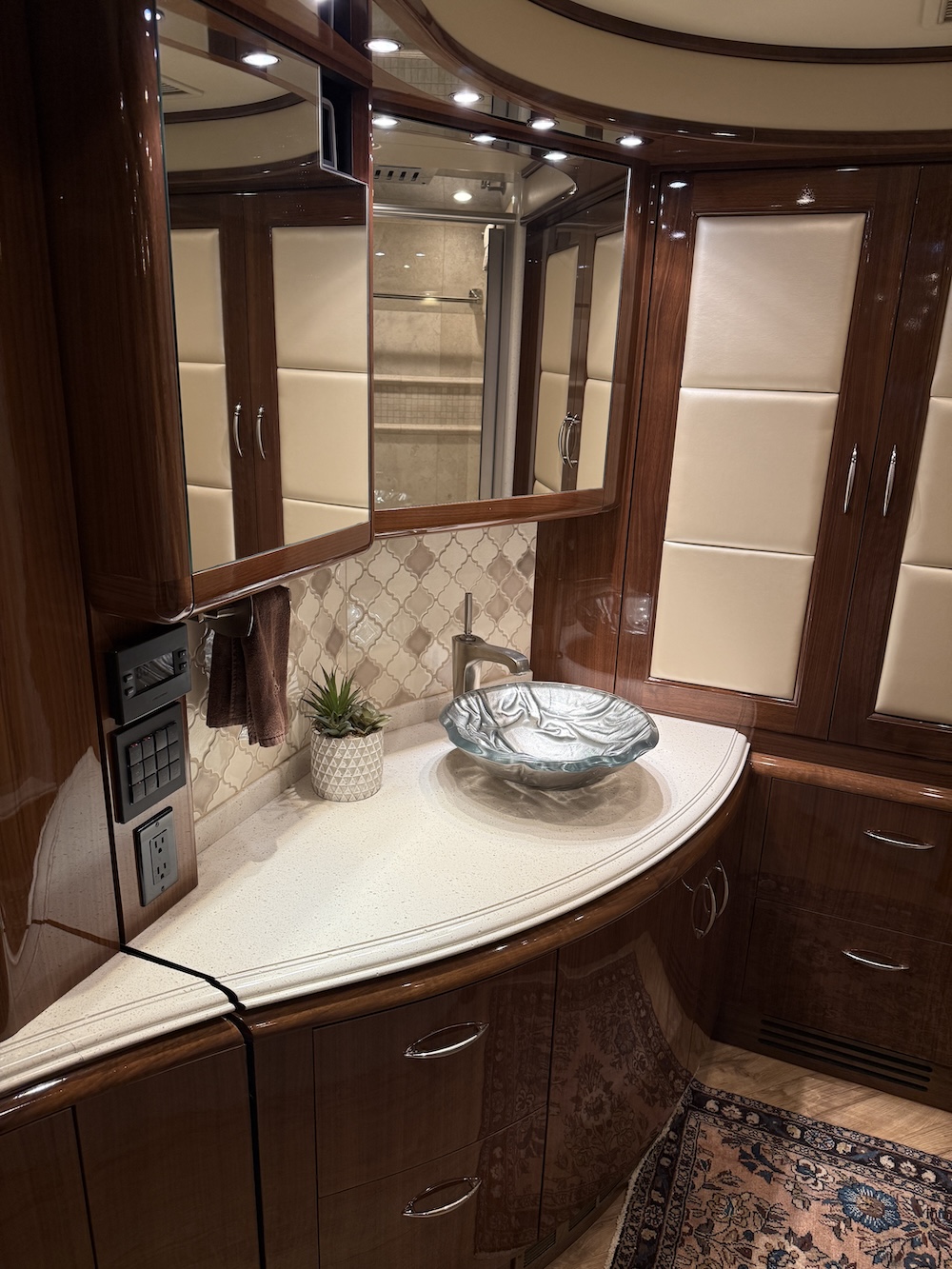 2013 Prevost Liberty  H3-45 For Sale