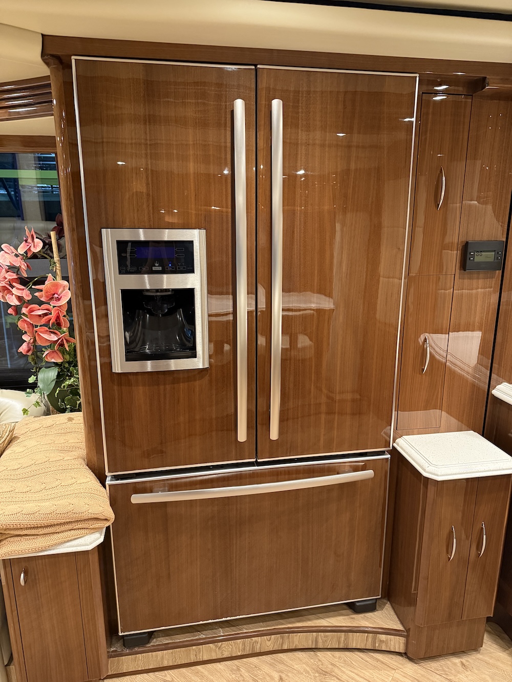 2013 Prevost Liberty  H3-45 For Sale