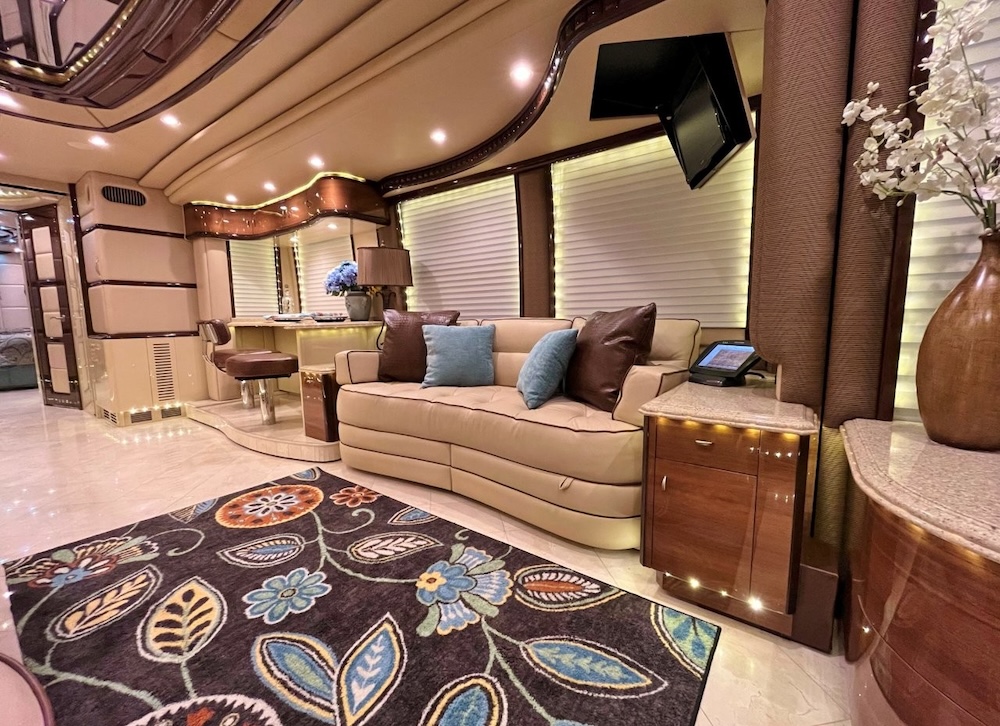 2013 Prevost Liberty H3-45 For Sale
