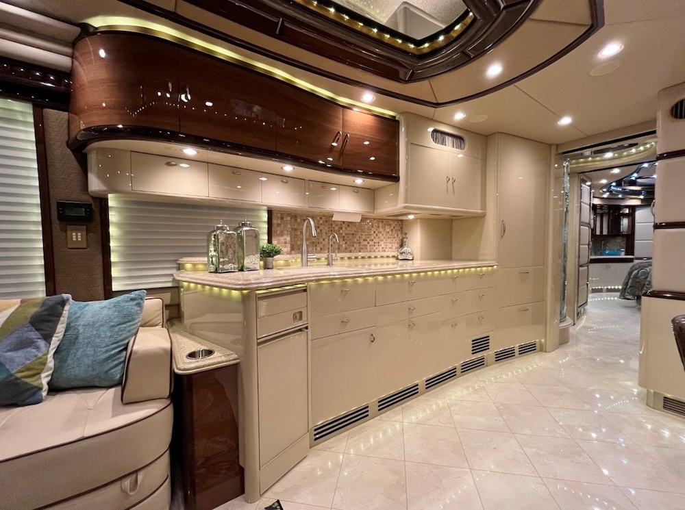 2013 Prevost Liberty H3-45 For Sale