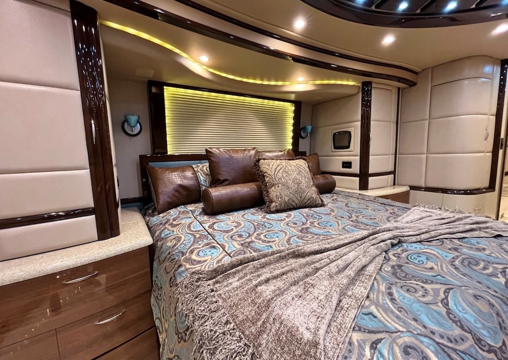 2013 Prevost Liberty H3-45 For Sale
