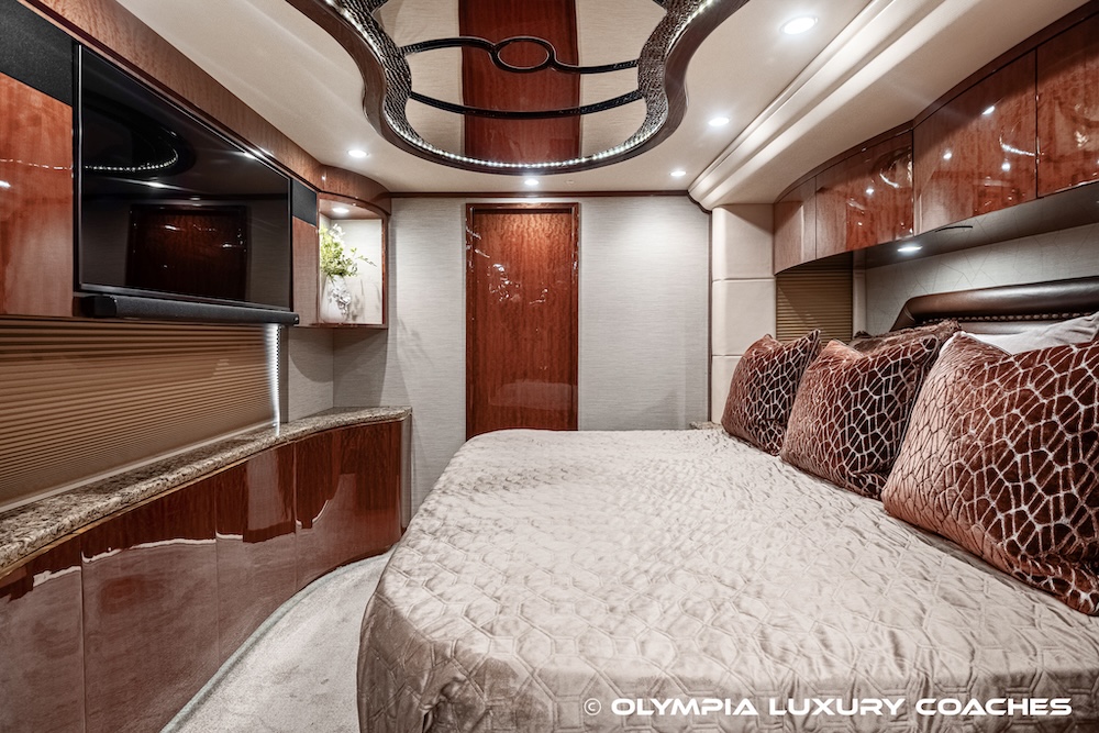 2013 Prevost Millennium H3-45 For Sale