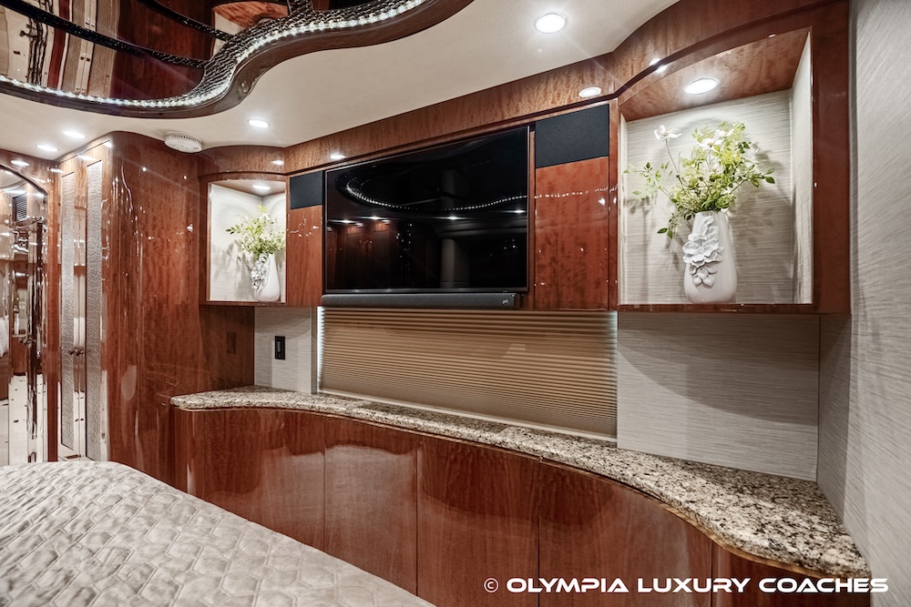 2013 Prevost Millennium H3-45 For Sale