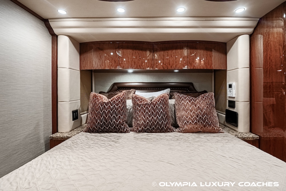2013 Prevost Millennium H3-45 For Sale