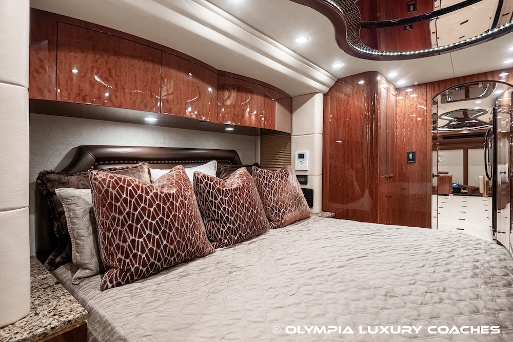 2013 Prevost Millennium H3-45 For Sale