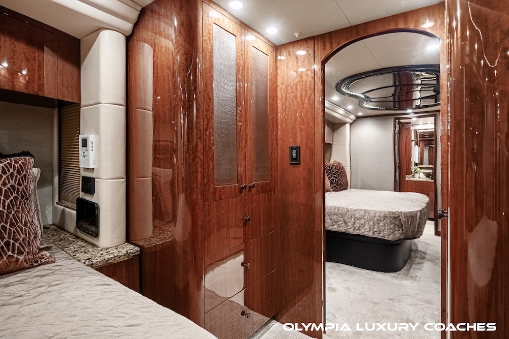 2013 Prevost Millennium H3-45 For Sale