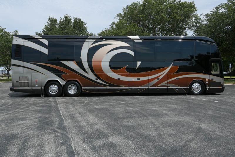 2013 Prevost Outlaw H3-45 For Sale