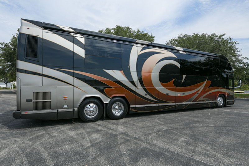 2013 Prevost Outlaw H3-45 For Sale
