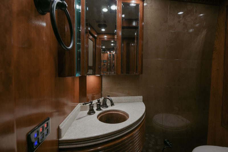 2013 Prevost Outlaw H3-45 For Sale