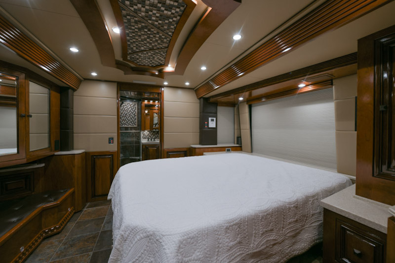 2013 Prevost Outlaw H3-45 For Sale