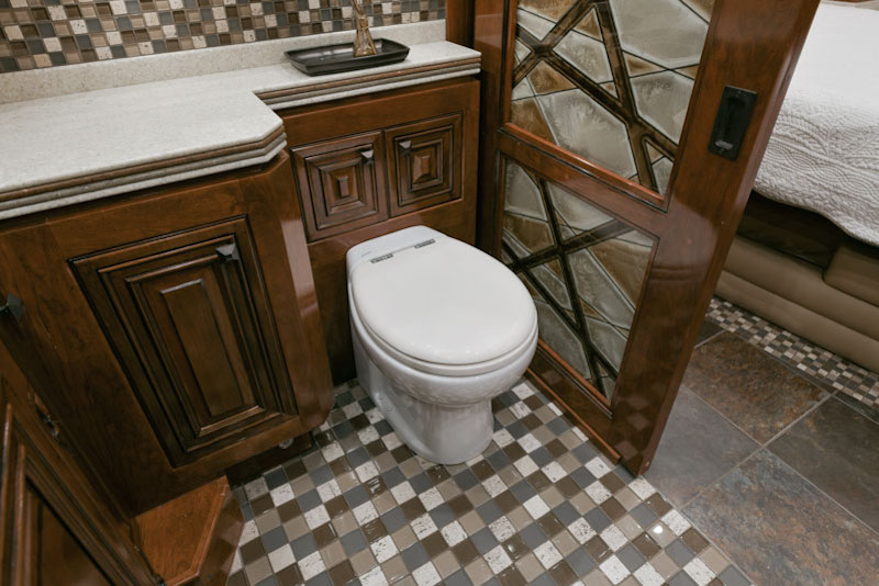 2013 Prevost Outlaw H3-45 For Sale