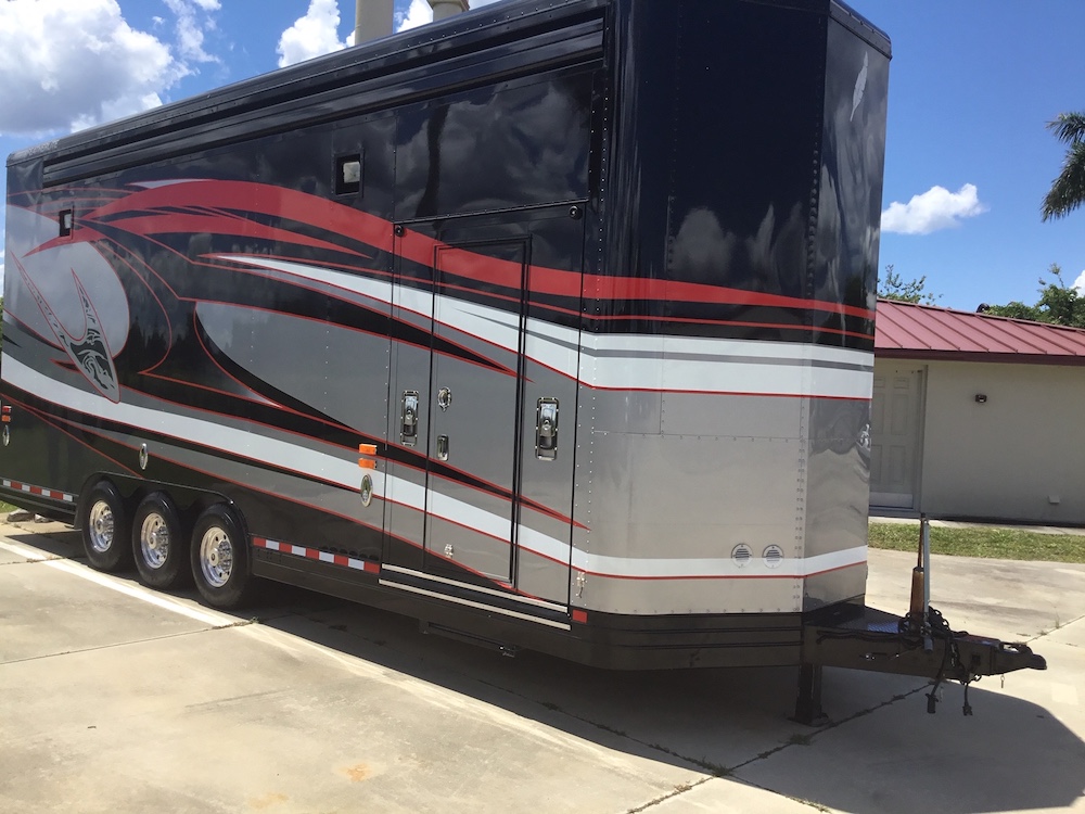 2014 Prevost Featherlite Trailer For Sale