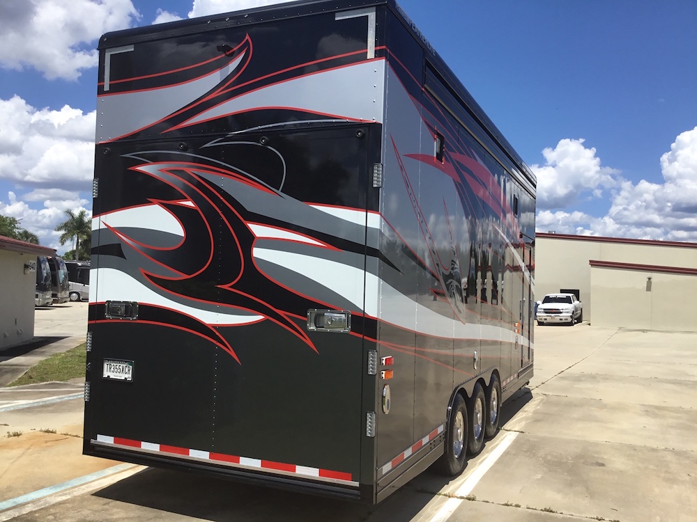 2014 Prevost Featherlite Trailer For Sale