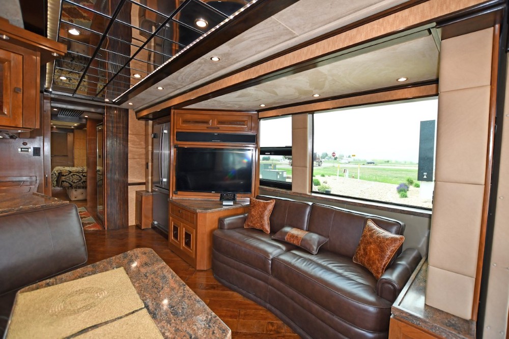 2014 Prevost Emerald X3 For Sale