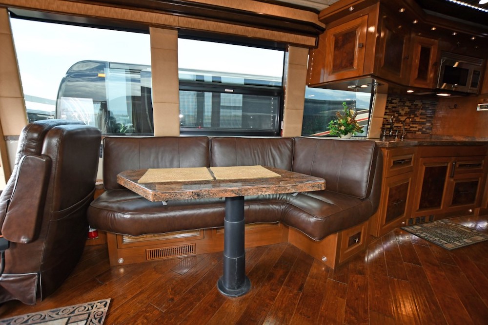 2014 Prevost Emerald X3 For Sale