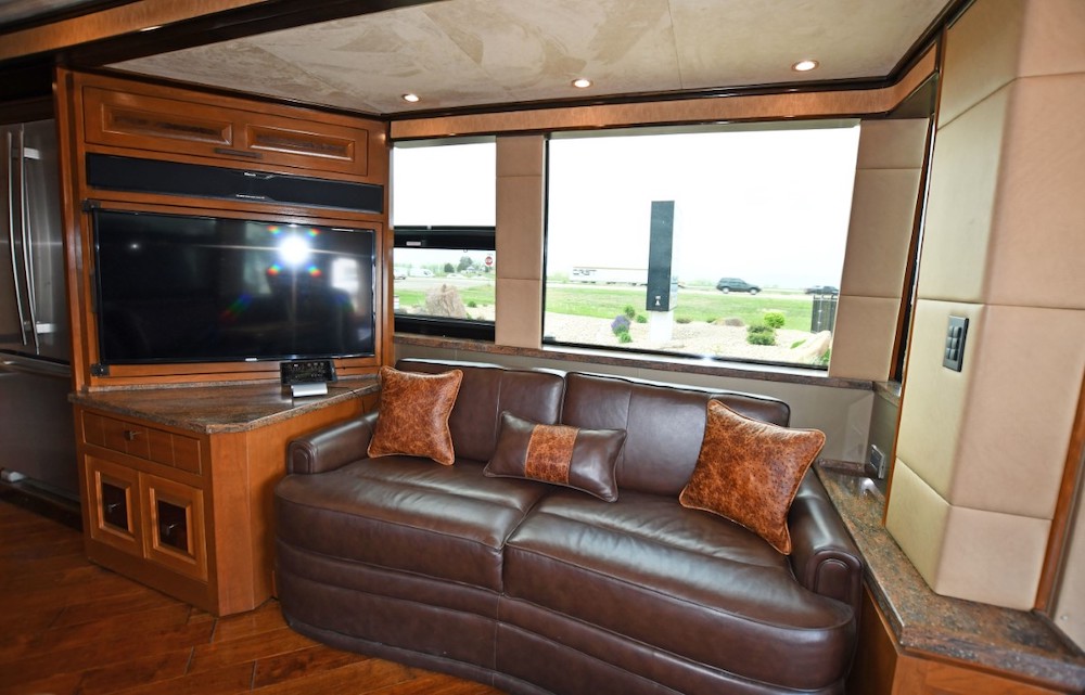 2014 Prevost Emerald X3 For Sale