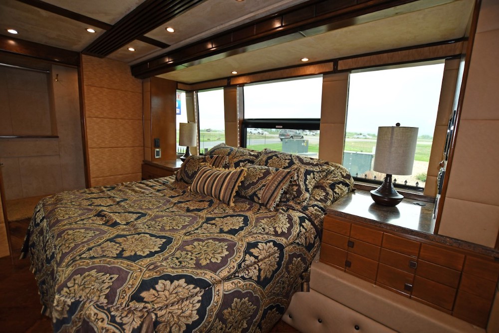 2014 Prevost Emerald X3 For Sale