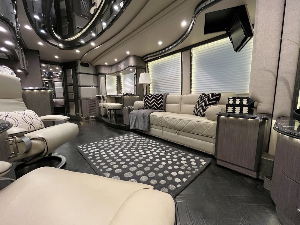 2014 Prevost Liberty H3-45 For Sale