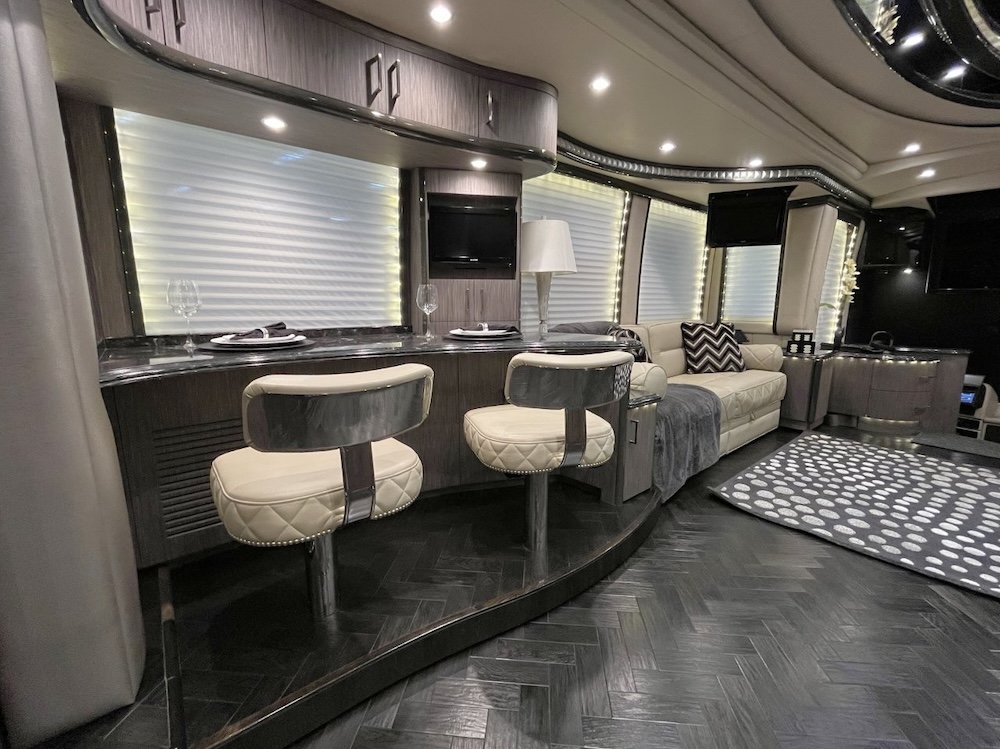 2014 Prevost Liberty H3-45 For Sale