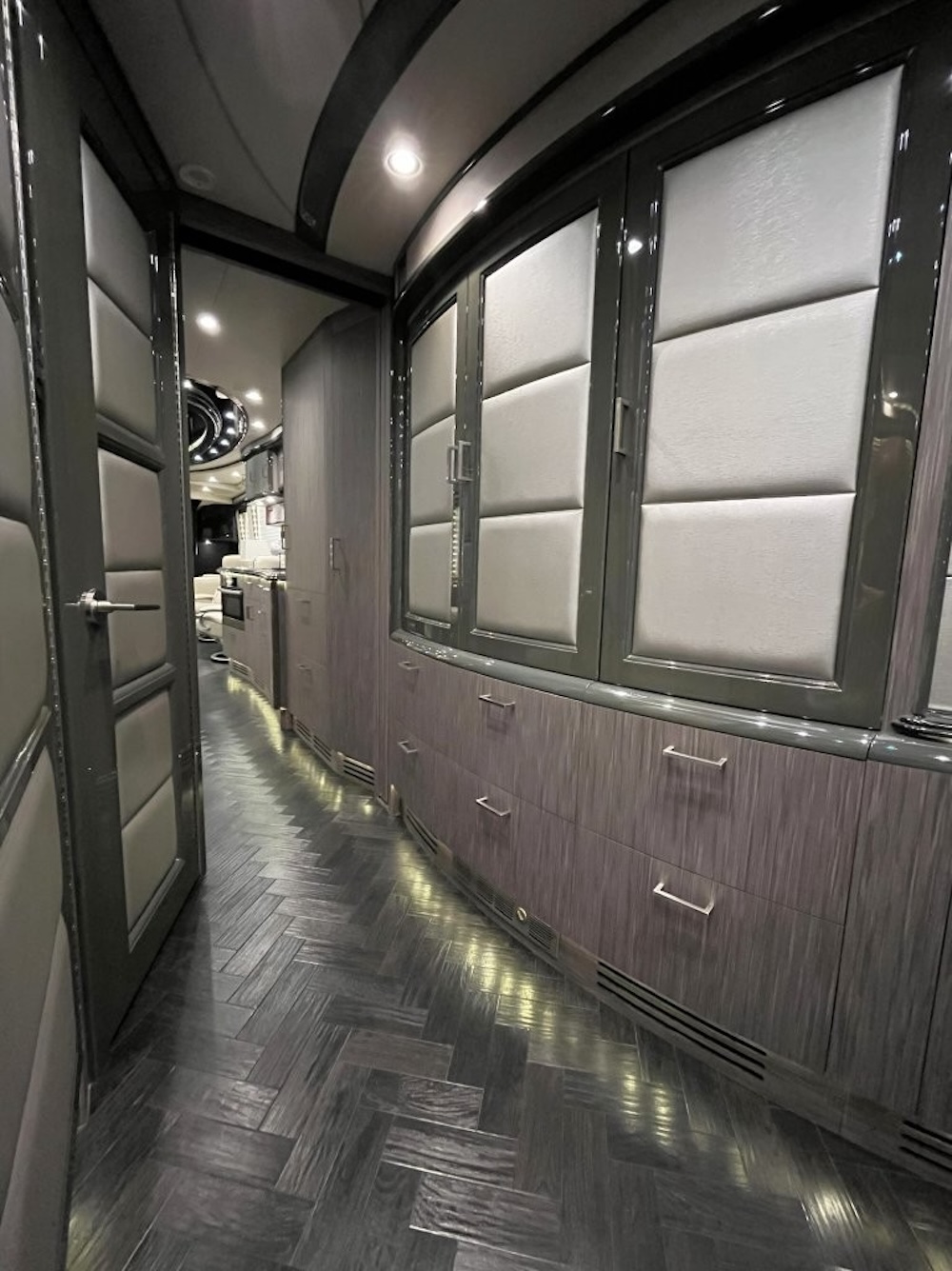 2014 Prevost Liberty H3-45 For Sale