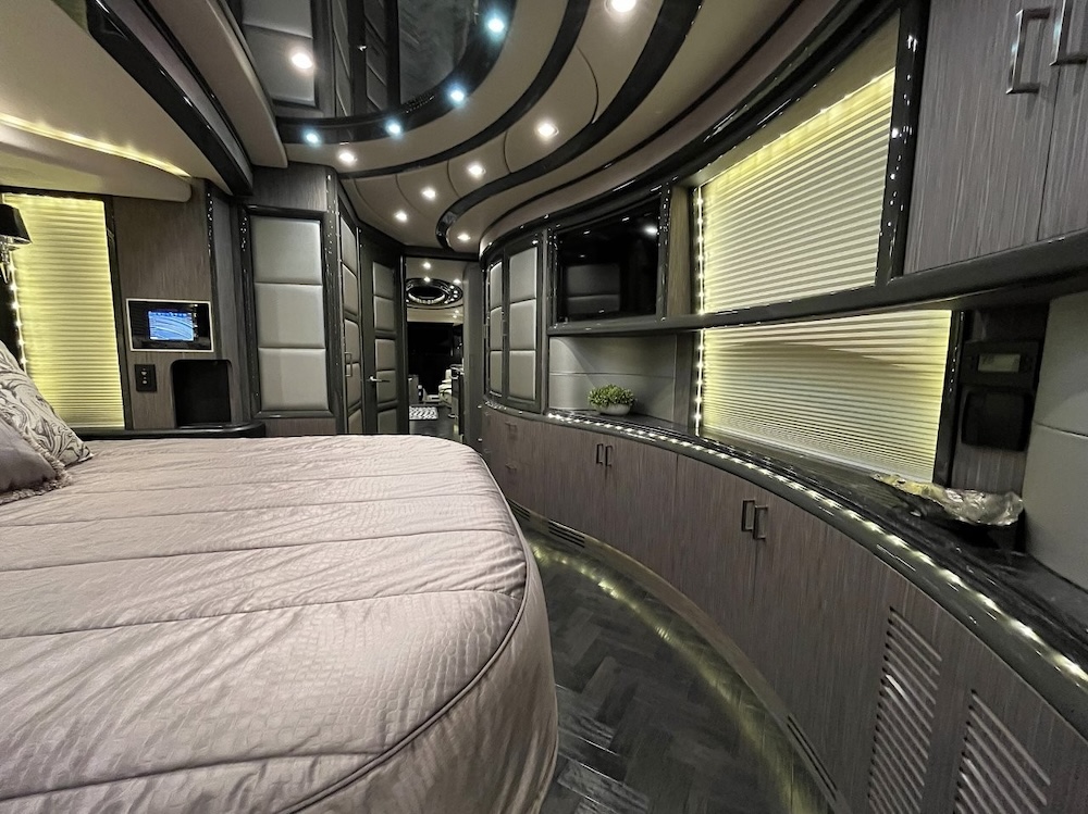 2014 Prevost Liberty H3-45 For Sale