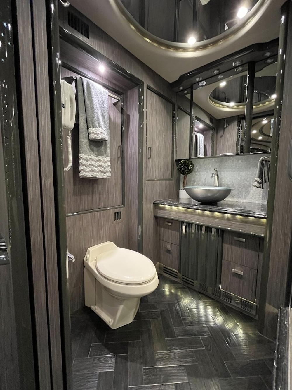 2014 Prevost Liberty H3-45 For Sale