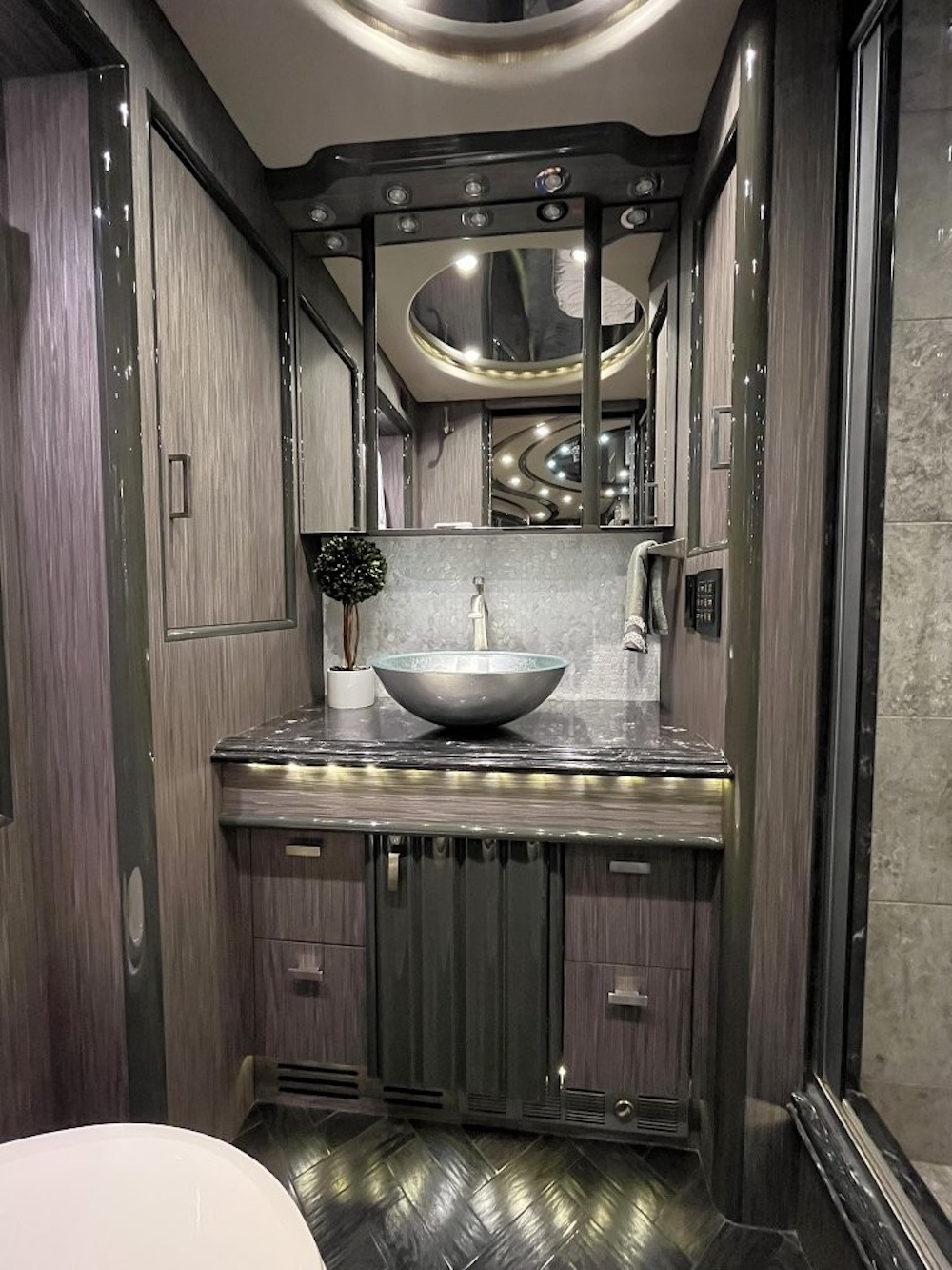 2014 Prevost Liberty H3-45 For Sale