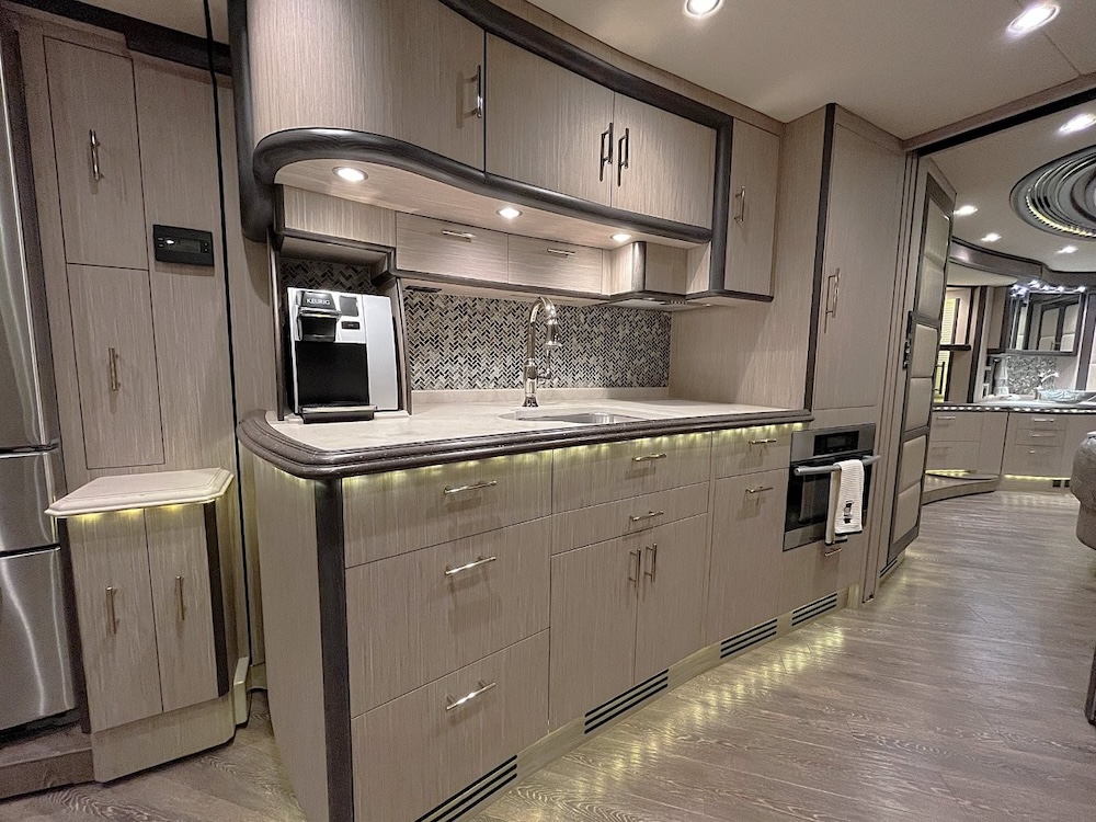 2014 Prevost Liberty H3-45 For Sale