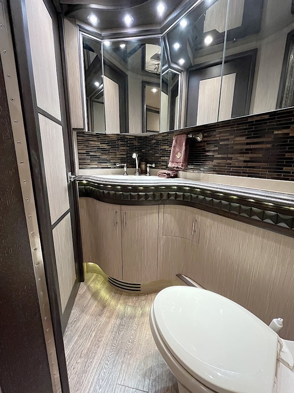 2014 Prevost Liberty H3-45 For Sale