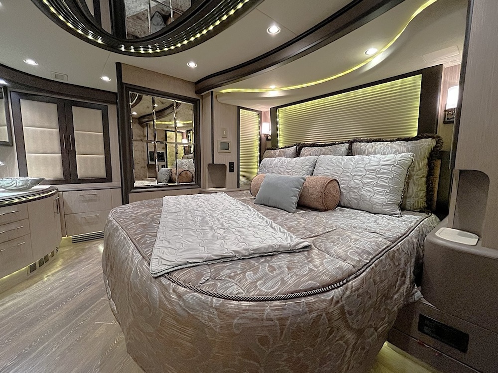 2014 Prevost Liberty H3-45 For Sale